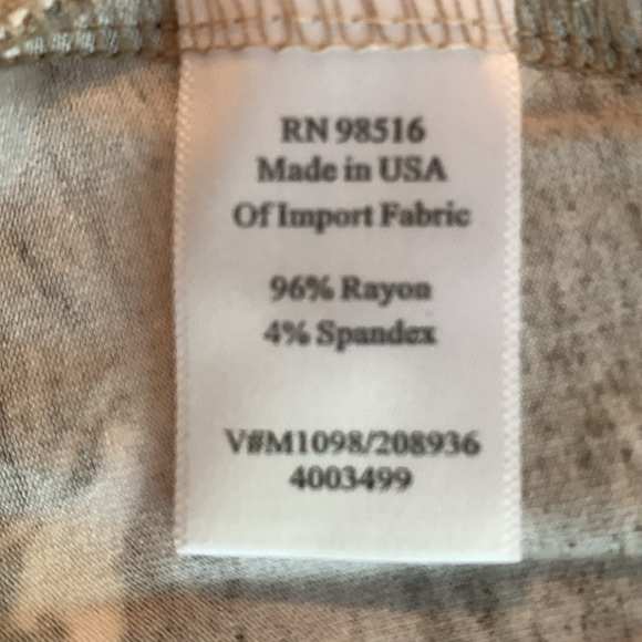 Coldwater Creek floral crossover top. 3/4 length sleeves. Size medium - Picture 3 of 9